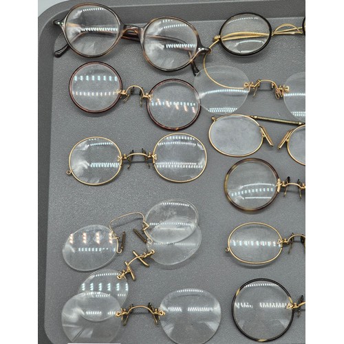 30 - A Tray of Antique and vintage Pince Nez spectacles.