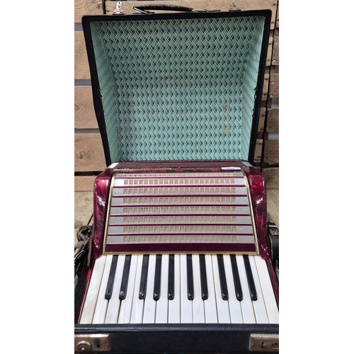 157 - Boxed Worldmaster accordion