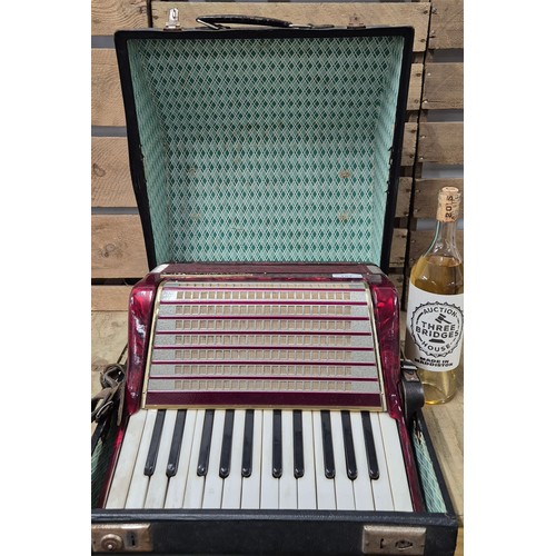 157 - Boxed Worldmaster accordion