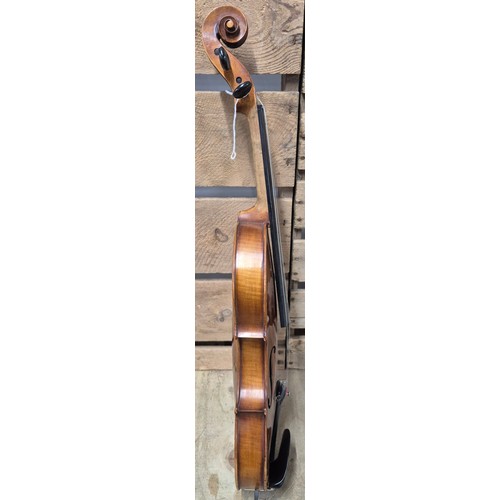 160 - Cased Violin and bow; Robert A Dolling Violin Markneukirchen, Germany 1920's. Bausch Bow. Full size.... 