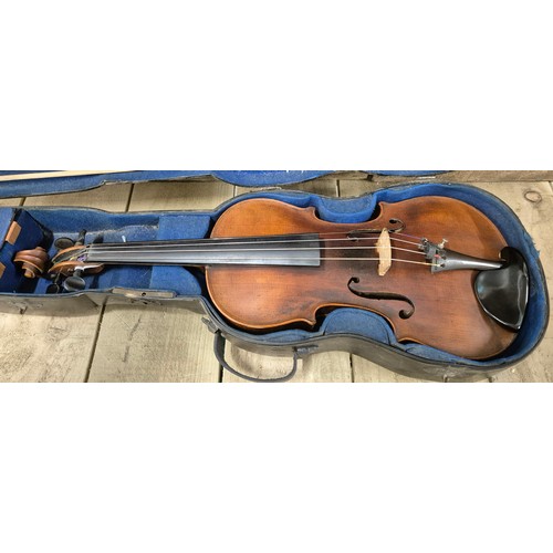 159 - Antique cased Violin. Jacobus Stainer Copy. German, 1890's. 
Full Size. Back Length 356mm. Comes wit... 