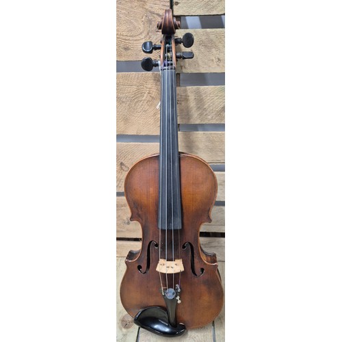 159 - Antique cased Violin. Jacobus Stainer Copy. German, 1890's. 
Full Size. Back Length 356mm. Comes wit... 