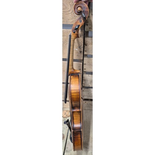 159 - Antique cased Violin. Jacobus Stainer Copy. German, 1890's. 
Full Size. Back Length 356mm. Comes wit... 