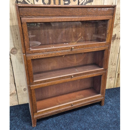 462 - 1920's Three section oak barristers bookcase produced by 