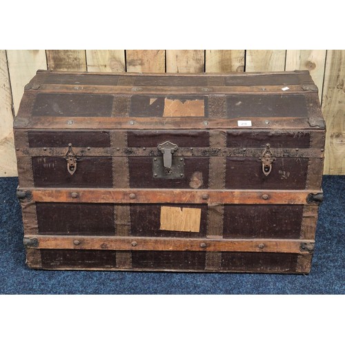 210 - Antique Saratoga dome top trunk [58x91x50cm]