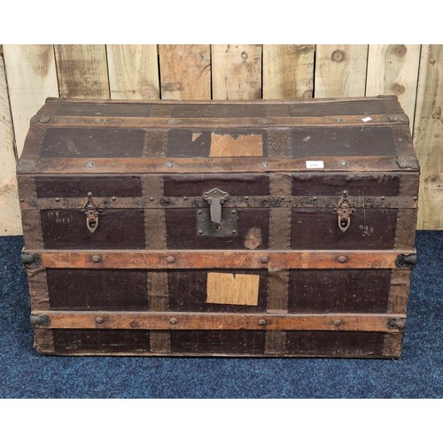 210 - Antique Saratoga dome top trunk [58x91x50cm]