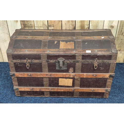 210 - Antique Saratoga dome top trunk [58x91x50cm]