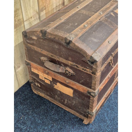 210 - Antique Saratoga dome top trunk [58x91x50cm]