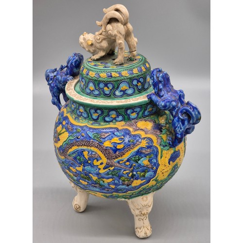 168 - A Large and Impressive Antique Chinese bulbous urn pot with lid. Lid having a foo dog figure with a ... 