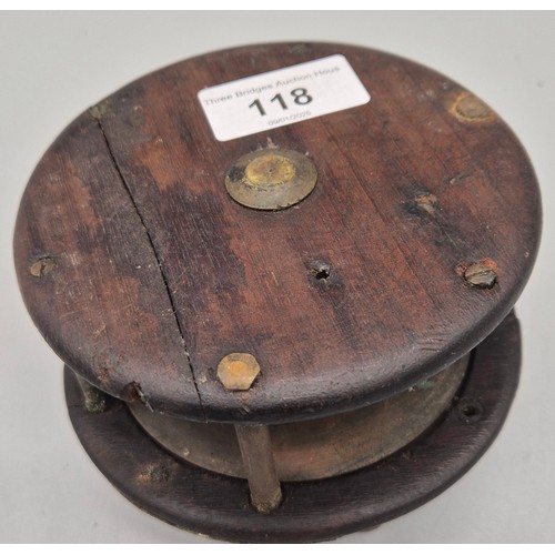 118 - Antique Fly Fishing reel. Produced by E.PATON of Perth.