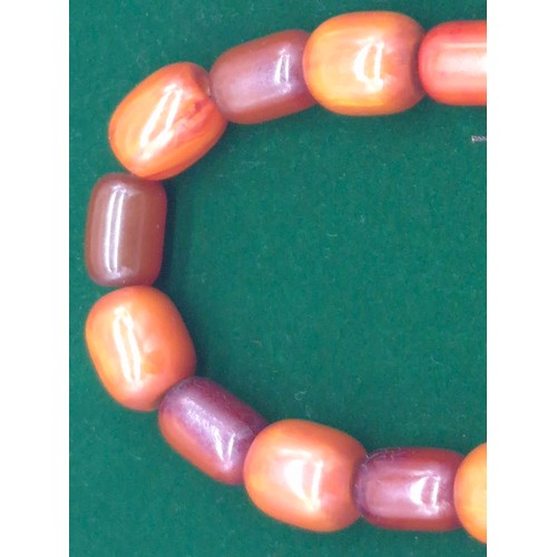 18 - Vintage Amber graduating bead necklace. [134grams]