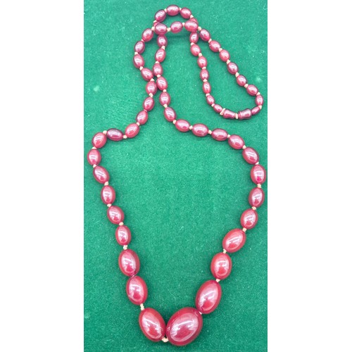 19 - Vintage Cherry Amber Bakelite Graduating bead necklace. [73.26grams]