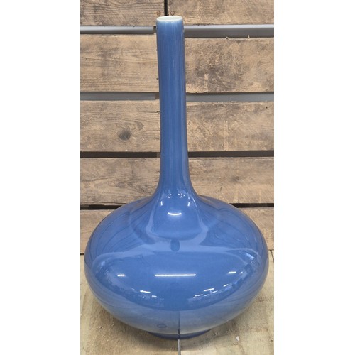 499 - Chinese Kangxi bottle neck blue glaze vase. Kangxi six character signature to the base. [38cm high]