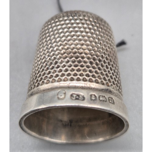 25 - Birmingham silver thread holder and thimble holder. Contains silver thimble. Holder by Henry Cliffor... 