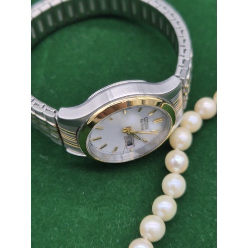 62 - A Selection of jewellery; Citizen Eco- Drive ladies watch, Vintage silver clasp and fresh water pear... 