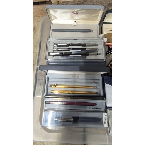 60 - A Large collection of vintage ballpoint and fountain pens. Includes Parker, Waterman, Cross and many... 