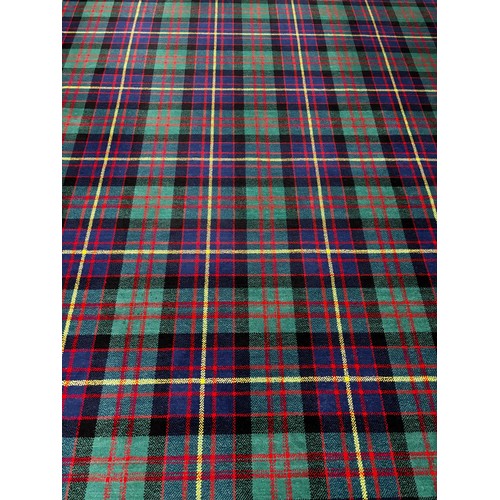 Large Tartan Livingroom rug. 366x274cm.