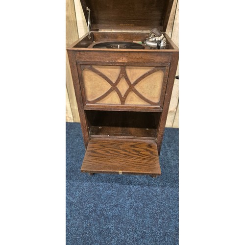 444 - His Masters Voice record player cabinet. Oak cabinet. Plays but mechanism needs attentions. 86x45x43... 