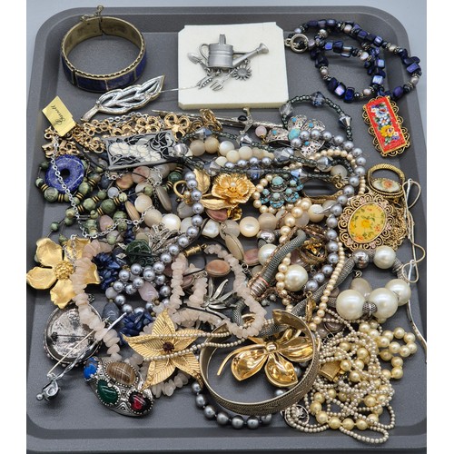 45 - Tub of mixed jewellery; necklaces, bangles and brooches.