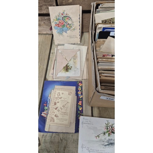 356 - A Collection of Mixed Antique & Vintage Greeting cards & Booklets/ Lettering