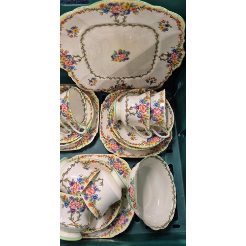 424 - Royal Paragon 1930s large Flower pattern tea service