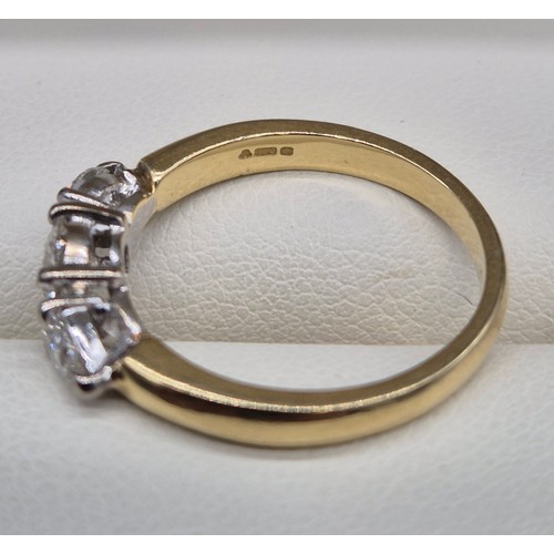 33 - 18ct yellow gold and diamond stone ring. 1ct diamonds. Large round cut diamond to the centre. Having... 