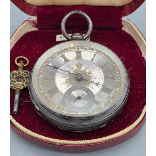 44 - London silver full hunter pocket watch. Having a silver dial and Roman numerals. In working conditio... 