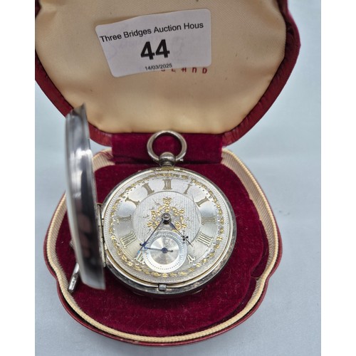 44 - London silver full hunter pocket watch. Having a silver dial and Roman numerals. In working conditio... 