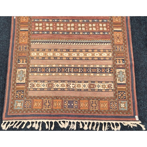 277 - Arabic hand knotted kilim rug. 181x121cm.