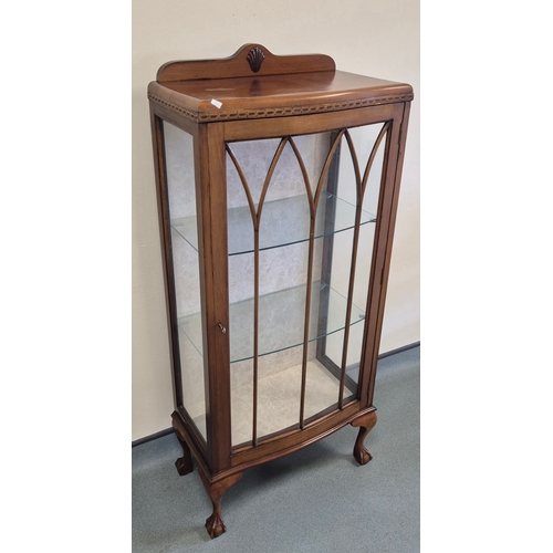 380 - 1920/30s Art Deco China Cabinet. Comes with key and Glass interior shelves. Raised on ball and claw ... 