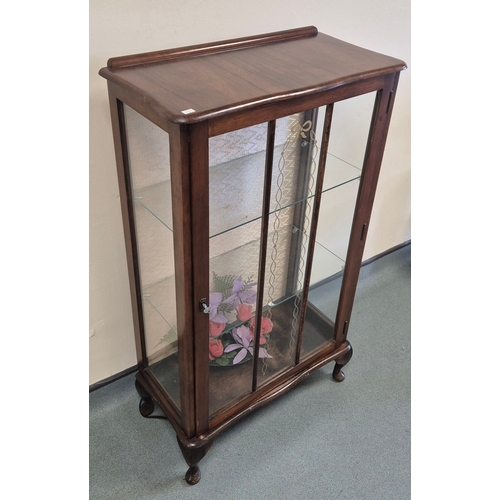 381 - Mahogany art Deco China Cabinet. Comes with key and has interior glass shelves.