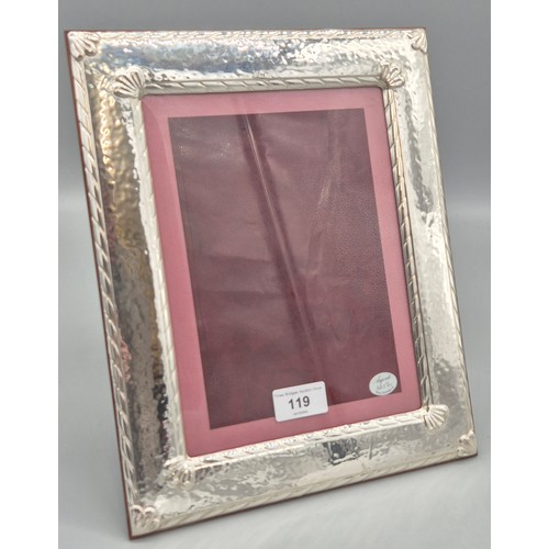 Lot 119       