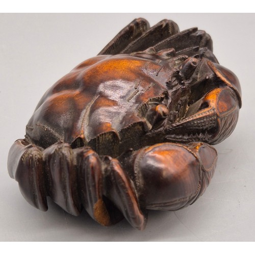101 - Chinese hand carved wood crab sculpture. 3x7x5cm.