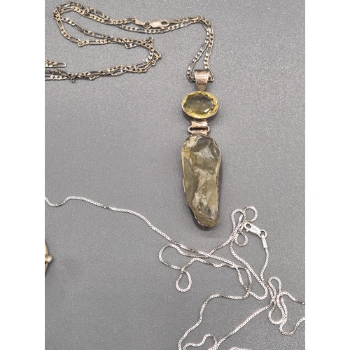70 - A Collection of silver jewellery; 925 silver and shell pendant with silver chain. 925 silver and Lab... 