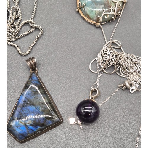 70 - A Collection of silver jewellery; 925 silver and shell pendant with silver chain. 925 silver and Lab... 