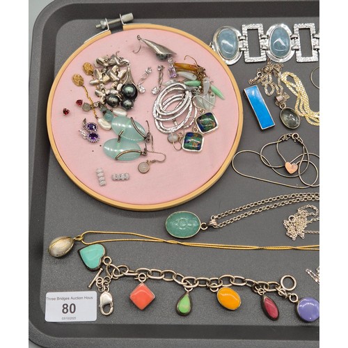 80 - A Collection of silver jewellery; Silver and gem stone pendant, earrings and bracelets. Silver egg s... 
