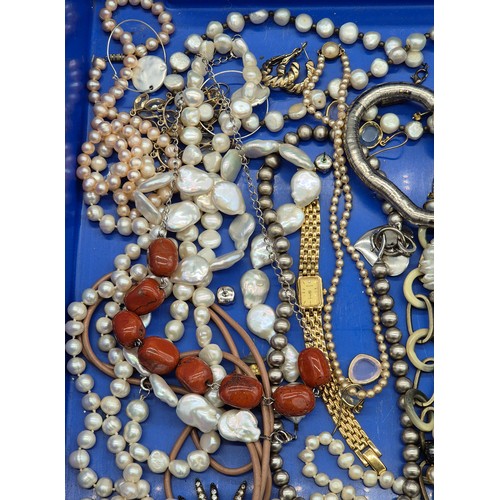 87 - Collection of jewellery; Various pearl necklaces. Accurist ladies watch and Dyrberg Kern necklace.