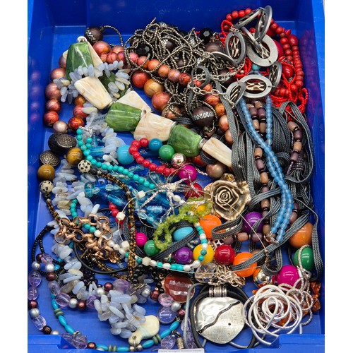 84 - A Collection of Jewellery; Various costume necklaces. Silver rose design pendant and chain. Agate st... 