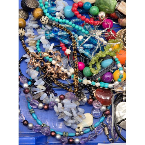 84 - A Collection of Jewellery; Various costume necklaces. Silver rose design pendant and chain. Agate st... 