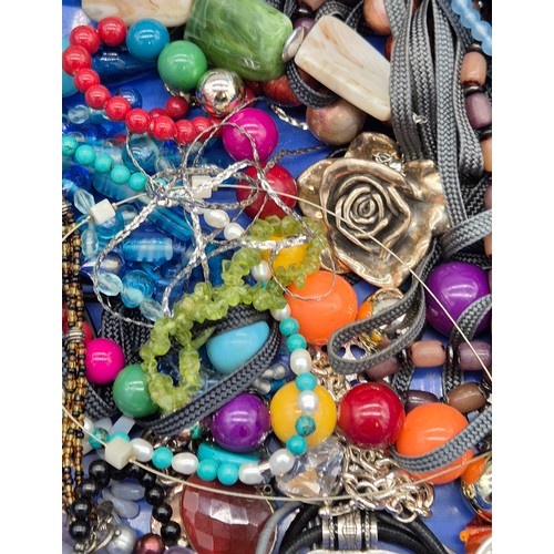 84 - A Collection of Jewellery; Various costume necklaces. Silver rose design pendant and chain. Agate st... 