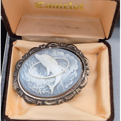 62 - A Tray of jewellery, watches and odds; Skagen Titanium watch, various pocket watch parts/ dials. Ima... 