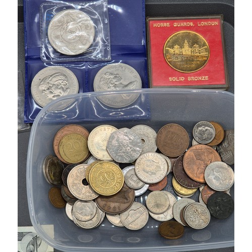 65 - Tray of coins and jewellery; 9ct yellow gold bar brooch-2.96grams. Silver fob medal. Silver St. Chri... 