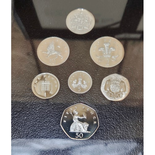 67 - A Collection of Mint coins; The Royal Mint 
