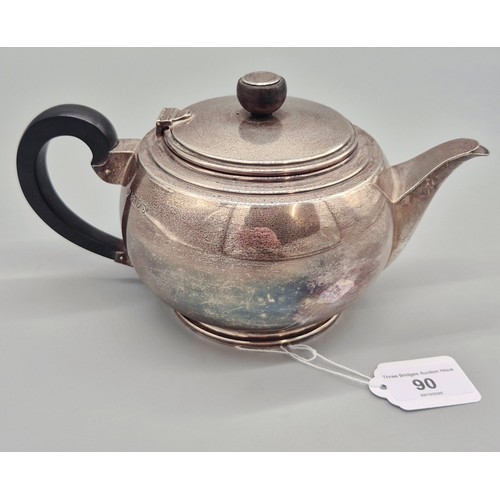 90 - London Silver Tea Pot. Produced by Goldsmiths & Silversmiths Co Ltd. 562grams