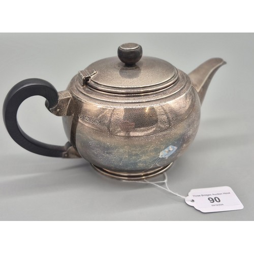 90 - London Silver Tea Pot. Produced by Goldsmiths & Silversmiths Co Ltd. 562grams