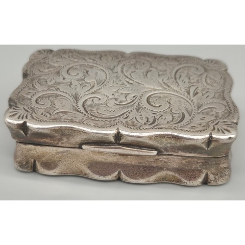 97 - Birmingham Silver ornate Snuff Box. Produced by Joseph Gloster. 1.5x5.5x4cm. 58.72grams.