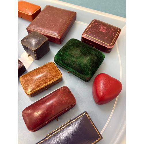 110 - A Collection of antique and vintage jewellery boxes; Includes leather boxes. Ring & Brooch boxes.