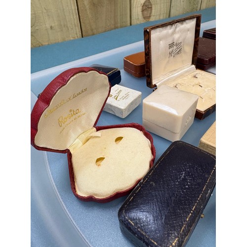 110 - A Collection of antique and vintage jewellery boxes; Includes leather boxes. Ring & Brooch boxes.