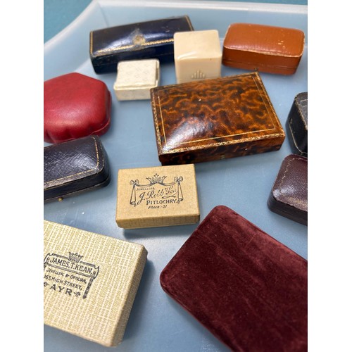 110 - A Collection of antique and vintage jewellery boxes; Includes leather boxes. Ring & Brooch boxes.