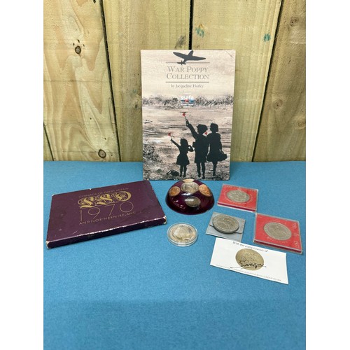 104A - A Selection of collectable coins; Coinage of Great Britain 1970. Limited edition 595/1916 War Poppy ... 
